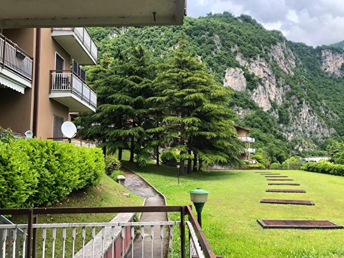 Appartamento trilocale in affitto in Via Nazionale, Centro, Abbadia Lariana