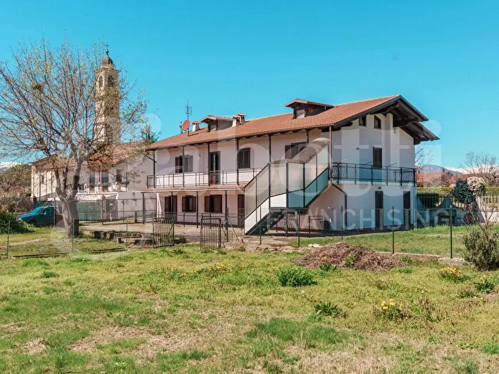 Casa con 10 locali in vendita in Regione Cappella Stella, Macello