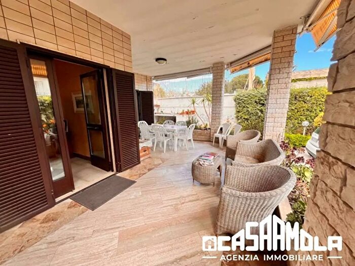 Casa con 9 locali in vendita in Residence Parco Scizzo, Noicattaro