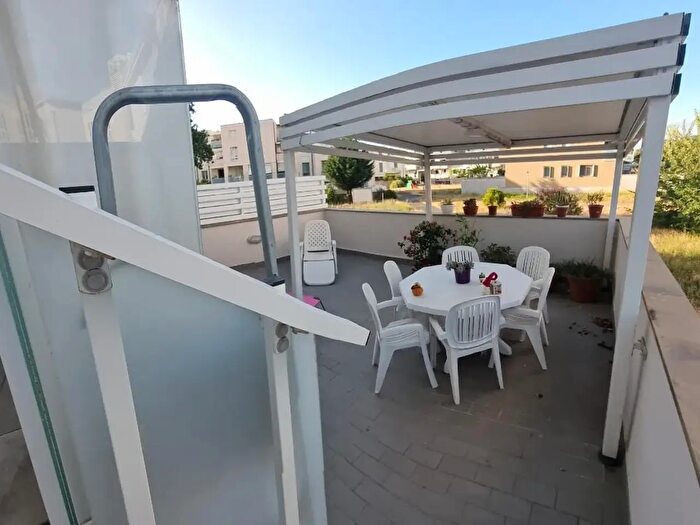 Casa con 6 locali in vendita in Enato Natali, Livorno