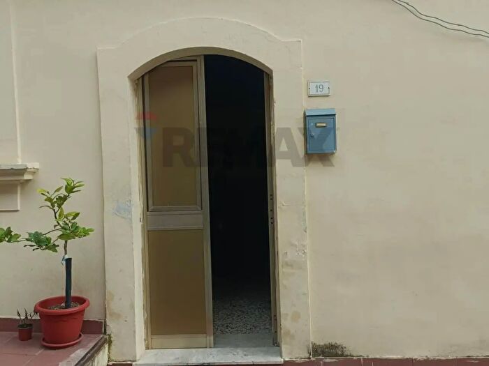 Casa bilocale in vendita in Via Salvatore Magnano Carabiniere, Siracusa