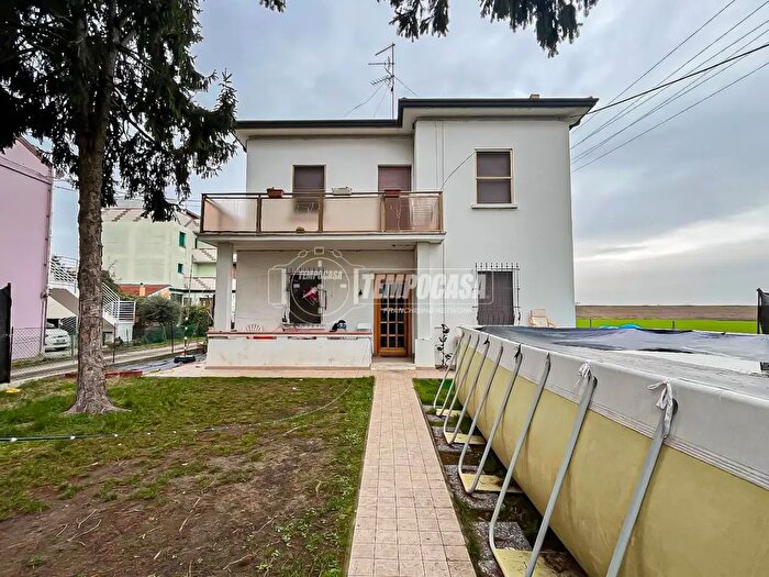 Casa quadrilocale in vendita in Via Ragazzena, Cervia