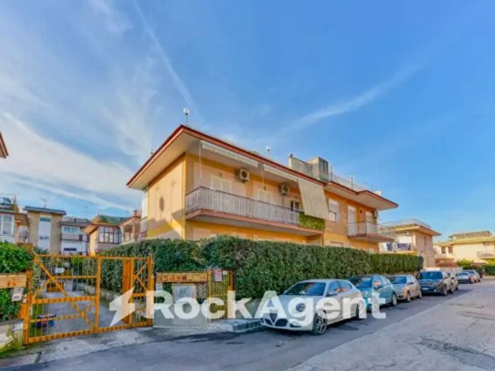 Appartamento con 5 locali in vendita in Via Sacerdote Giovanni Giuseppe Pirozzi, Villaricca