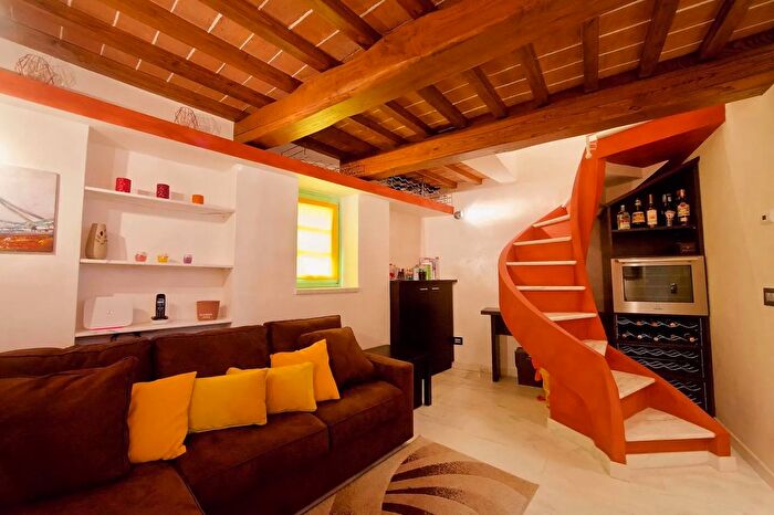 Casa bilocale in vendita in Pietrasanta