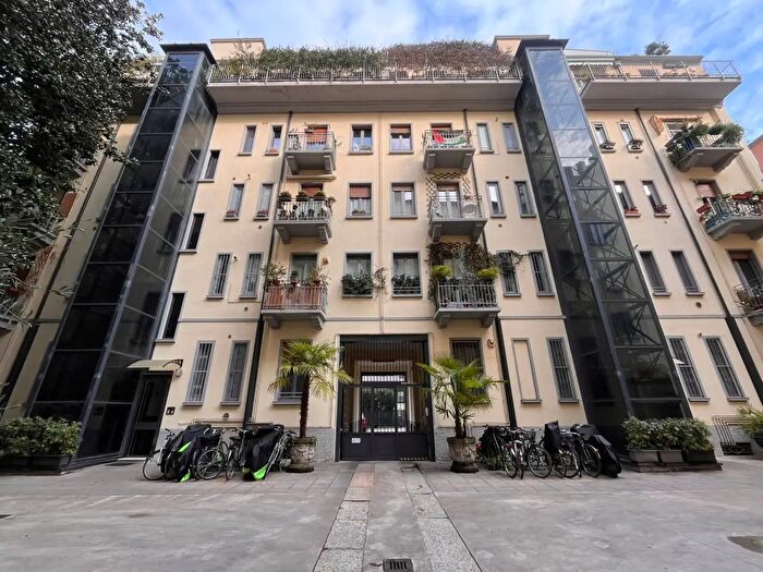 Appartamento quadrilocale in vendita in Via Mac Mahon, Milano