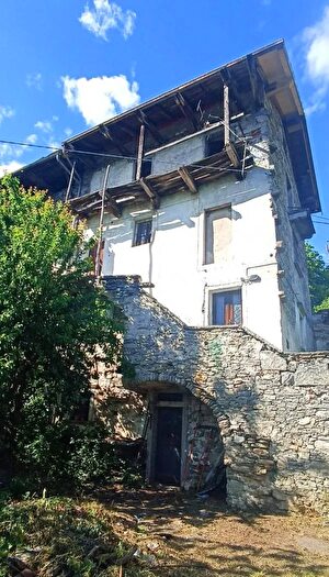 Casa quadrilocale in vendita in Via alla Pioda Crevoladossola, Crevoladossola
