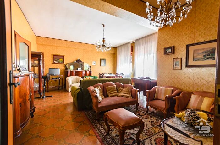 Appartamento quadrilocale in vendita in Via G di Vittorio Manfredonia Zona Vle Michelangelo Vle di Vittorio, Manfredonia