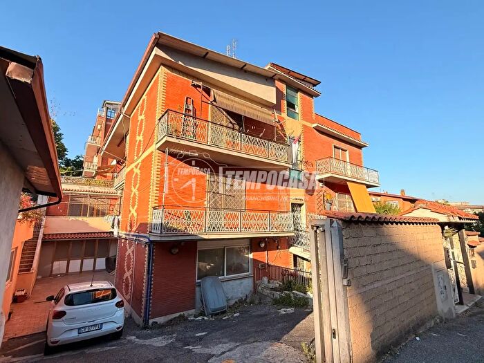 Appartamento quadrilocale in vendita in Via della Palmarola, Roma