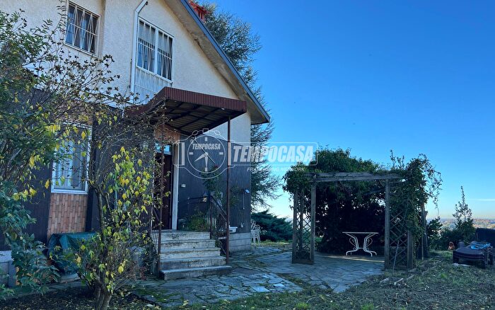 Casa con 6 locali in vendita in Via Messo, Villa DAdda