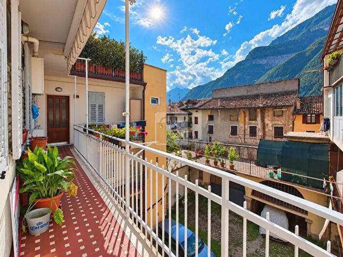 Appartamento bilocale in vendita in Via Bresciani, Ala