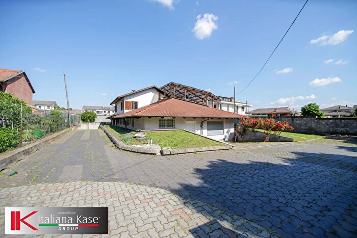 Case in Vendita e in Affitto - 2