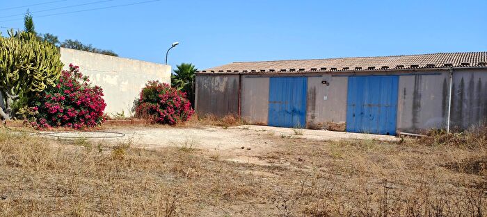 Casa in vendita in Via Bonaiuto Natale, Siracusa