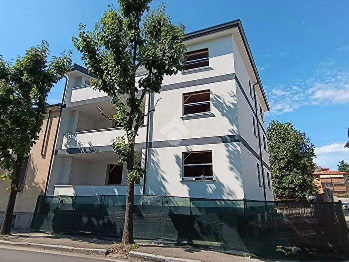 Appartamento quadrilocale in vendita in Via S Vitale, Seregno