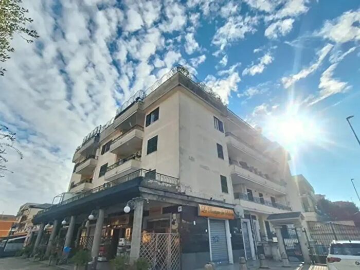 Appartamento trilocale in vendita in Via San Rocco di Marano, Marano Di Napoli