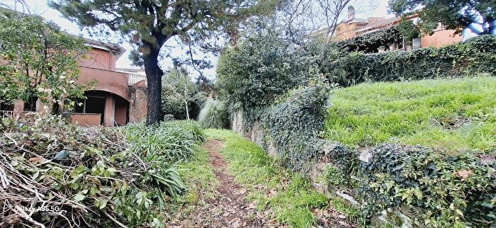 Casa trilocale in vendita in Largo Renato Guttuso, Genzano Di Roma