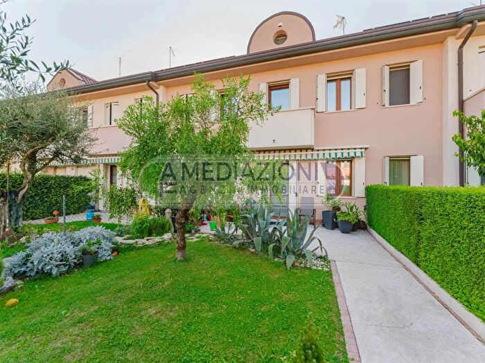 Casa con 7 locali in vendita in Via Capitello Albrizzi, Mira