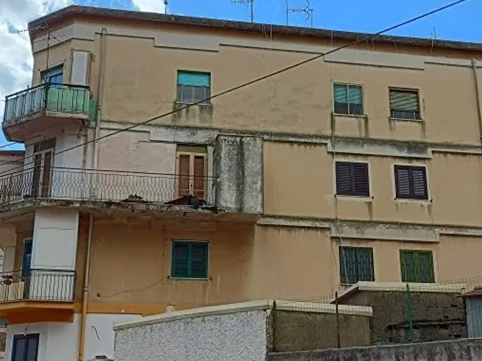 Appartamento trilocale in vendita in Villaggio Aldisio, Messina