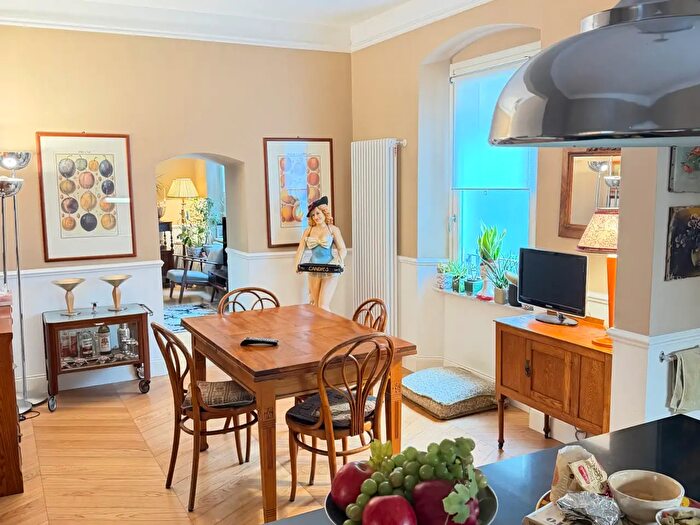 Appartamento con 7 locali in affitto in Piazza Vittorio Veneto, Sarzana