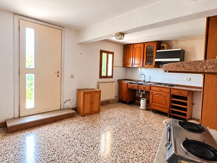 Appartamento trilocale in affitto in Cerbaiola Corniola, Empoli