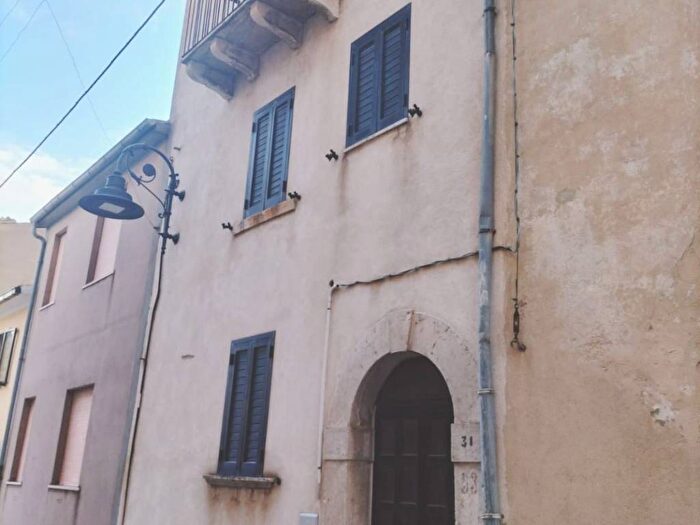 Casa quadrilocale in affitto in Piazza San Rocco, Centro, Duronia