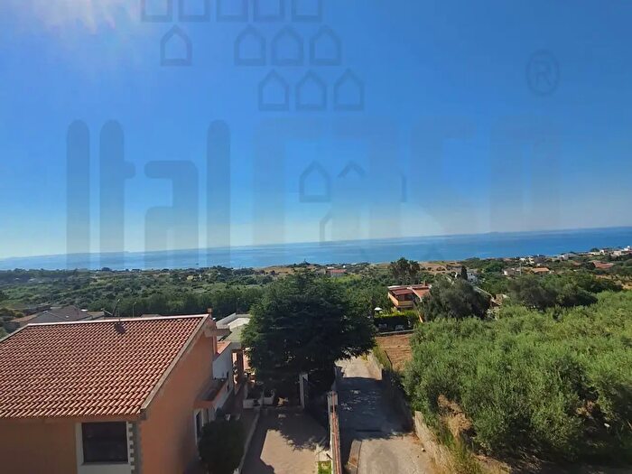 Casa con 6 locali in vendita in Ortoliuzzo Ss, Messina