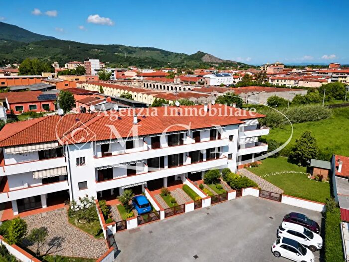 Casa con 5 locali in vendita in B Genovesi Sud, Cascina