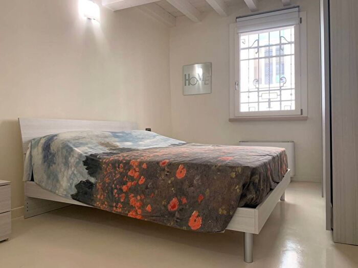 Appartamento bilocale in affitto in Via Nazario Sauro, Centro, Mantova