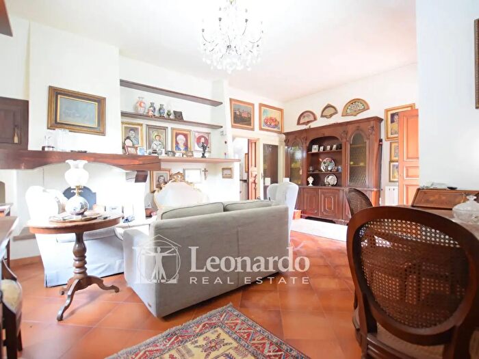 Casa con 6 locali in vendita in Via Gramsci, Viareggio