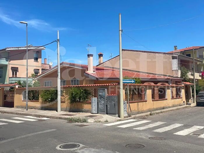 Casa quadrilocale in vendita in Via Parini, Terralba
