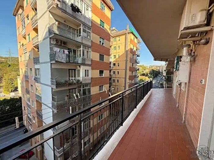 Appartamento trilocale in vendita in Via Onofrio Fragnito, Napoli