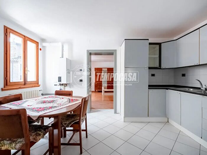 Appartamento trilocale in vendita in Piazzale Pontevecchio, Brisighella