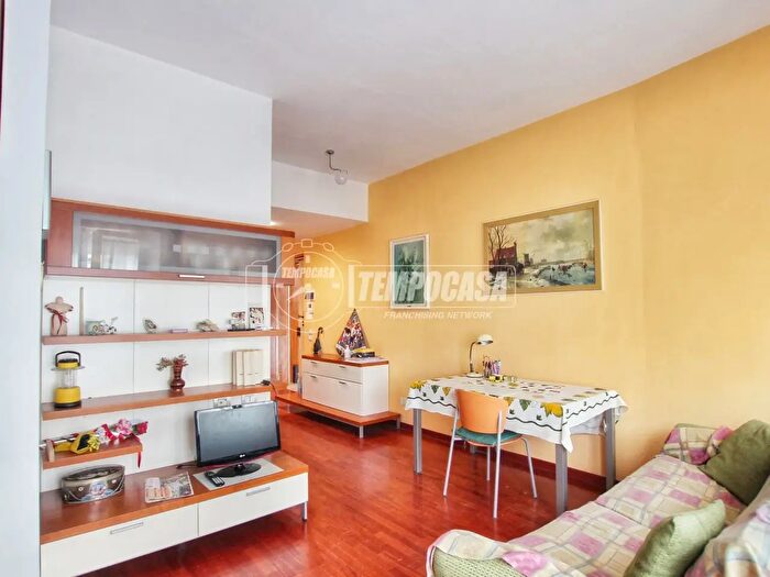 Appartamento bilocale in vendita in Via Asiago, Ancona