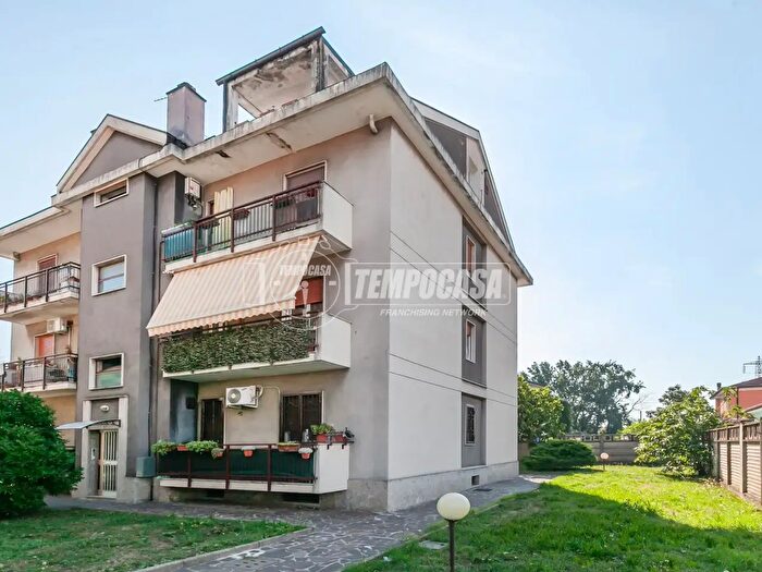 Appartamento bilocale in vendita in Via Cacciatori delle Alpi, Settimo Milanese