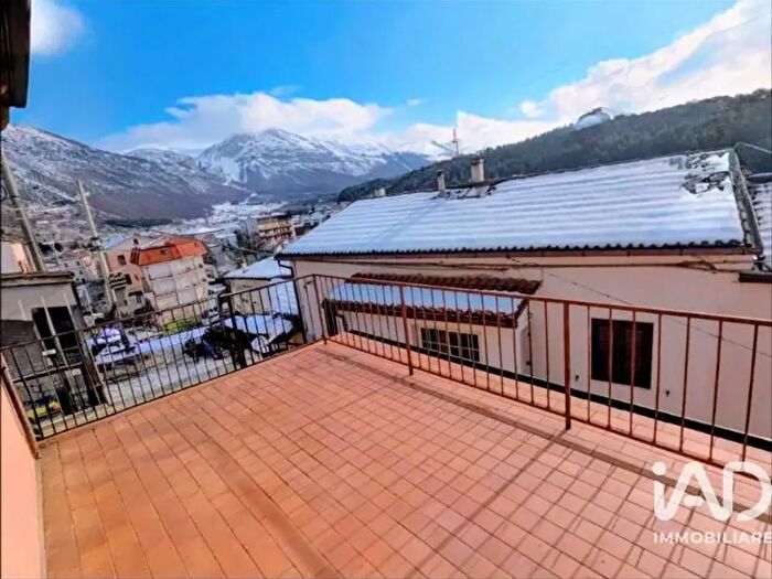 Casa con 5 locali in vendita in Via Vittorio Veneto, Campo Di Giove