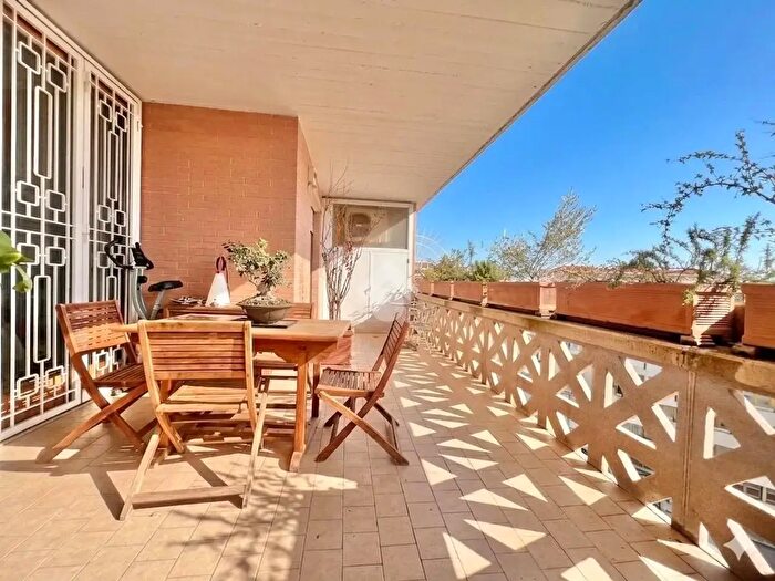 Appartamento trilocale in vendita in Via Roberto Ago, Roma