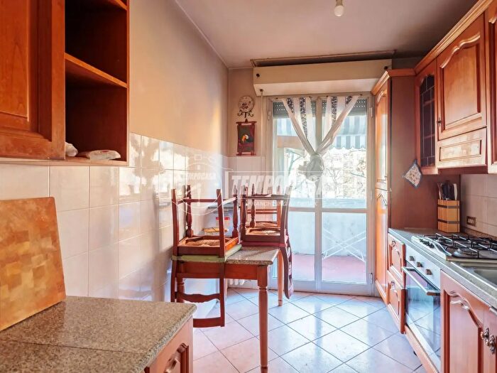 Appartamento trilocale in vendita in Via Passo delle Guadine, Parma