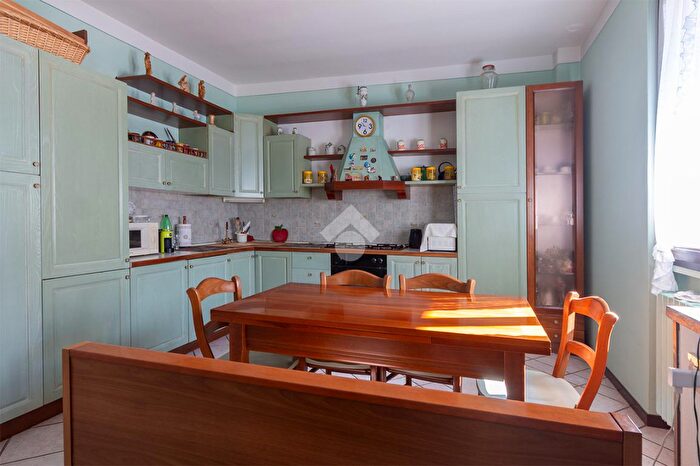 Appartamento trilocale in vendita in Via Civine, Gussago