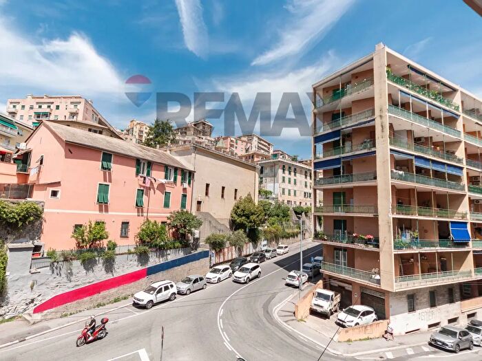 Appartamento con 5 locali in vendita in Viale Virginia Centurione Bracelli, Genova