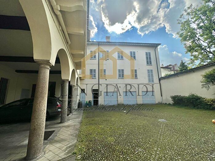 Appartamento trilocale in vendita in Via XX Settembre, Lodi