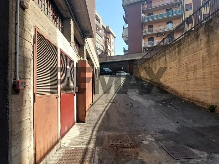 Appartamento in vendita in Via Locatelli, Catania