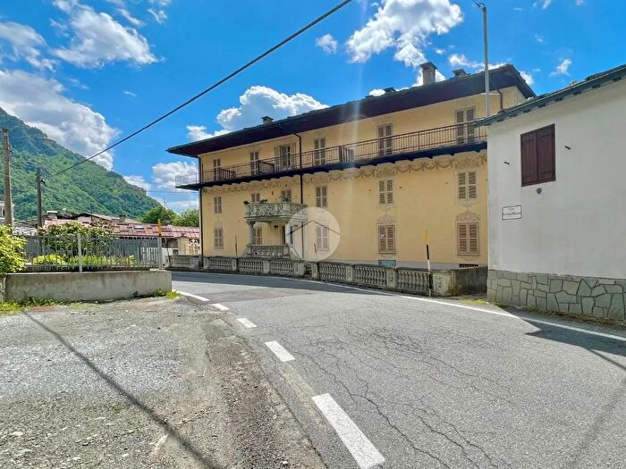 Appartamento bilocale in vendita in Via Vittorio Veneto, Usseglio