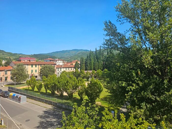 Appartamento trilocale in vendita in Via Giuseppe di Vittorio, Rufina