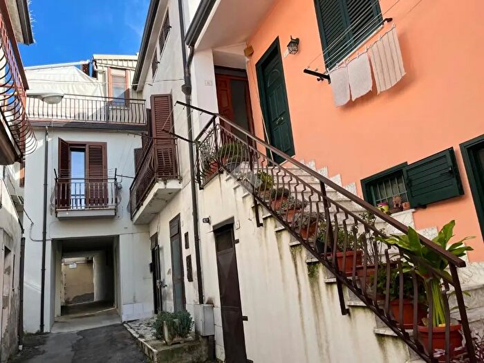 Casa quadrilocale in vendita in Vico Miglio, San Potito Ultra