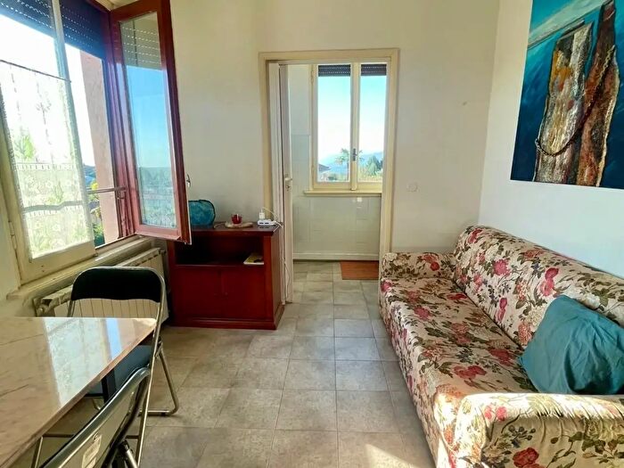 Appartamento bilocale in affitto in Via Mameli, Morazzone