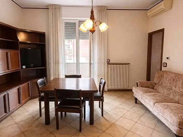 Appartamento trilocale in vendita in Modena