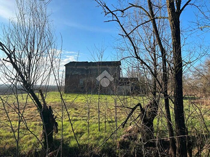 Casa con 5 locali in vendita in Via Valle, Carpi