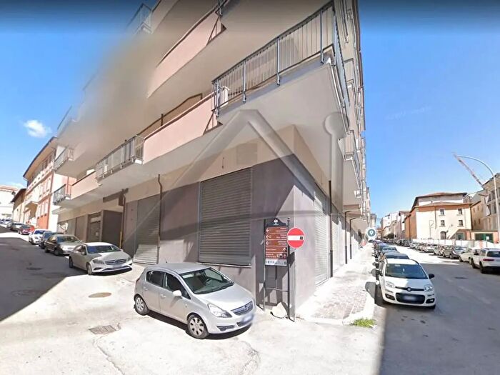 Appartamento con 5 locali in affitto in Via Camponeschi, L'Aquila
