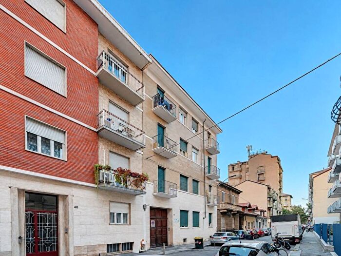Appartamento trilocale in affitto in Via San Bernardino, San Paolo, Torino
