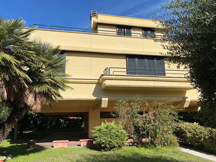 Casa con 10 locali in vendita in Via Fratelli Cervi, Castelfranco Di Sotto