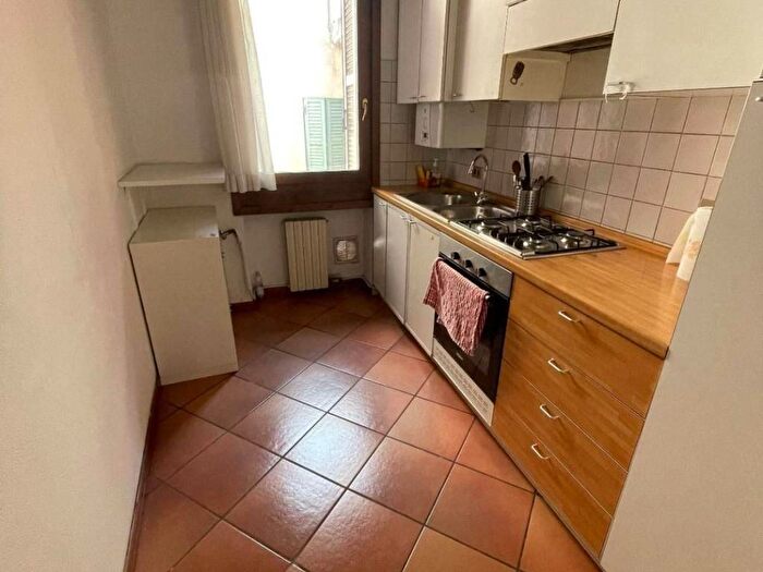 Appartamento bilocale in affitto in Piazza San Tomaso, Veronetta, Verona